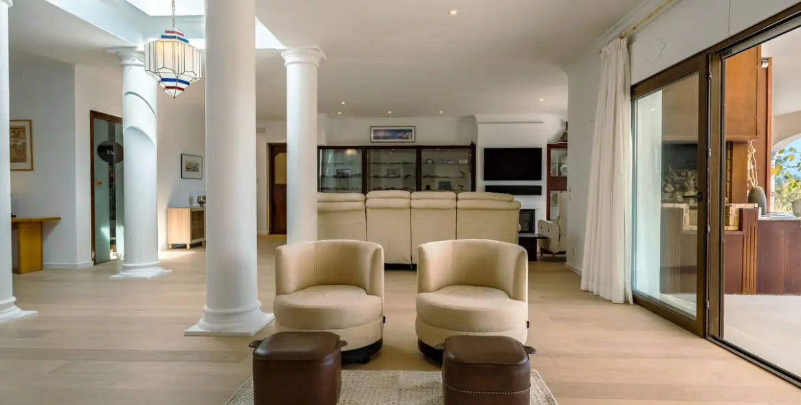 Sale of detached villa in Benahavís 8