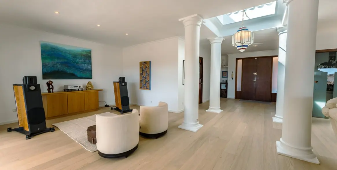 Sale of detached villa in Benahavís 11