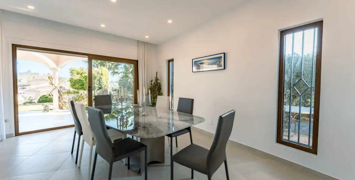 Sale of detached villa in Benahavís 26