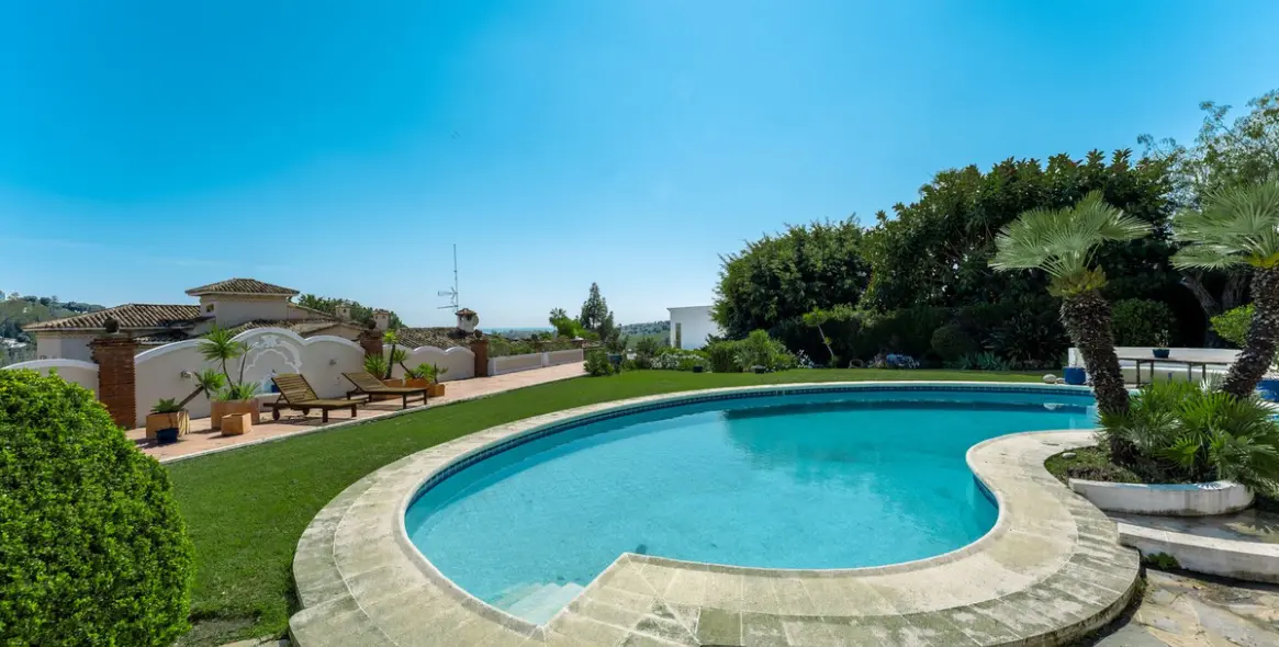 Sale of detached villa in Benahavís 65