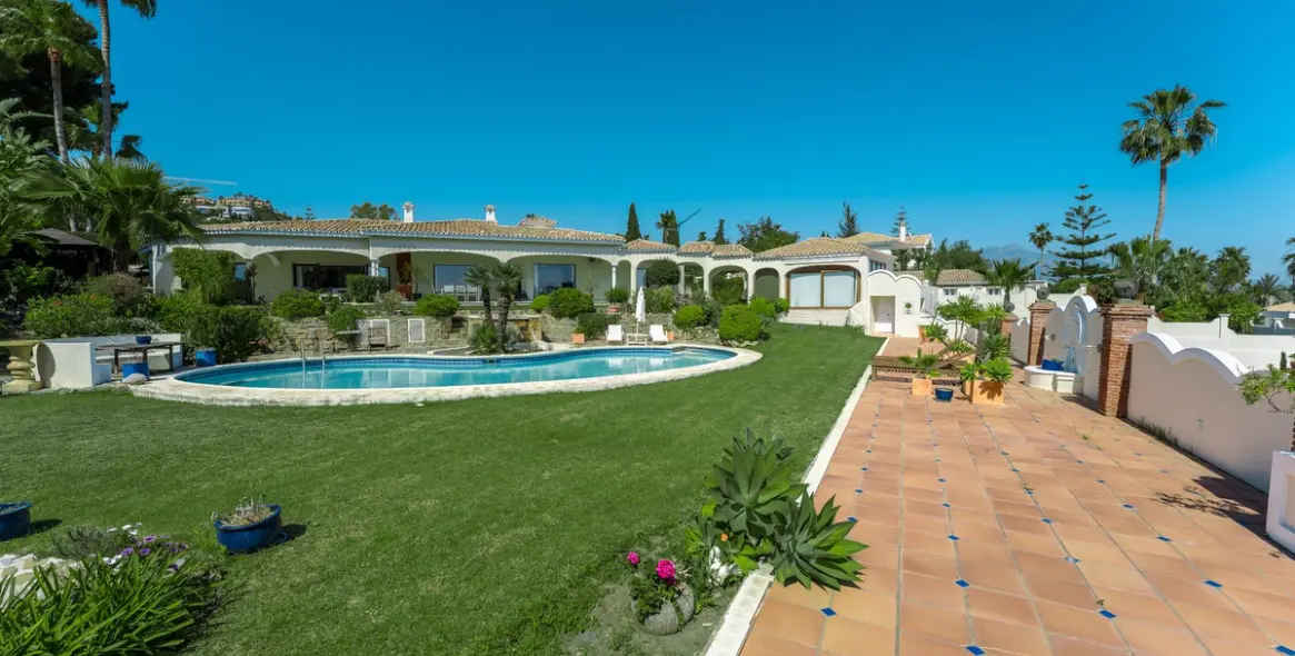 Sale of detached villa in Benahavís 78