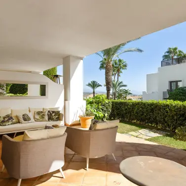 Продажа апартаментов на первом этаже в Casares