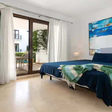 Продажа апартаментов на первом этаже в Casares