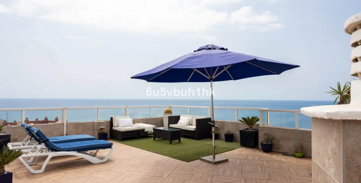 Sale of penthouse in Torrox Costa 3