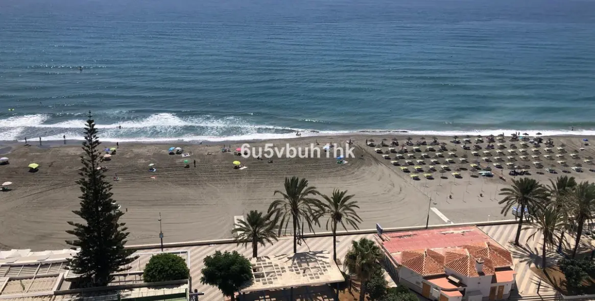 Sale of penthouse in Torrox Costa 27
