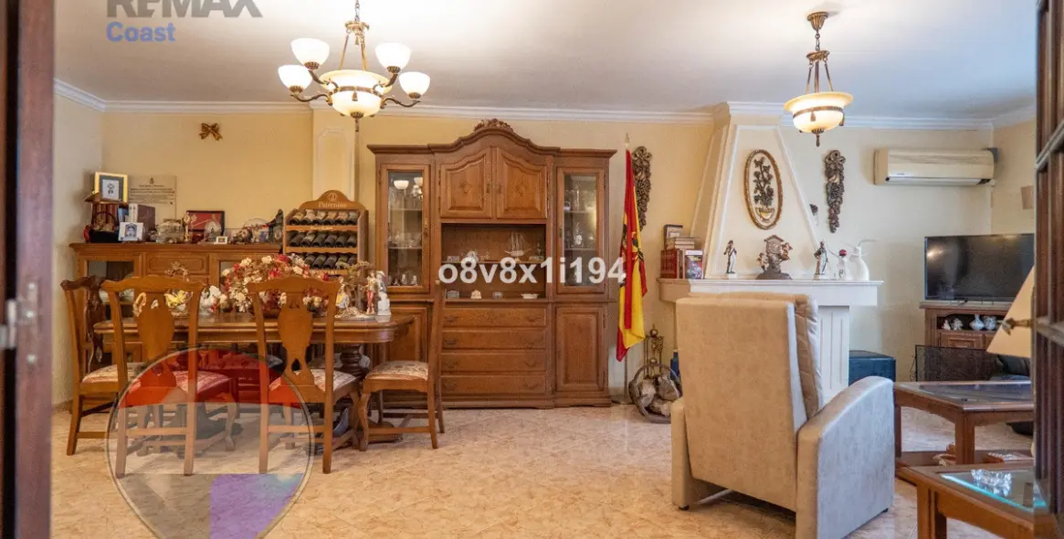 Sale of detached villa in Ciudad Jardín 9