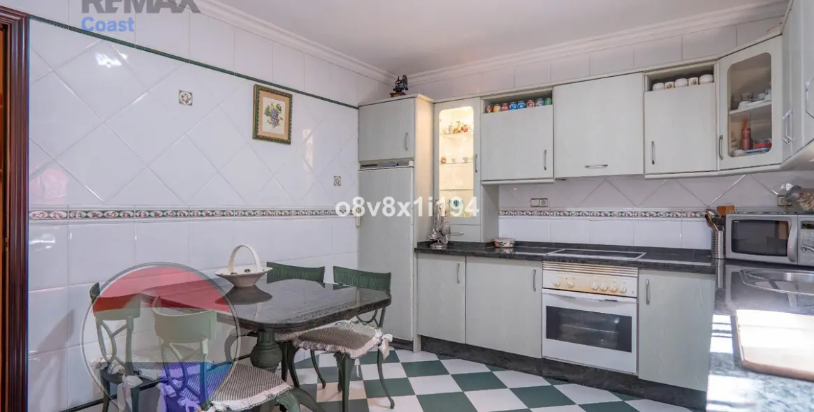 Sale of detached villa in Ciudad Jardín 17