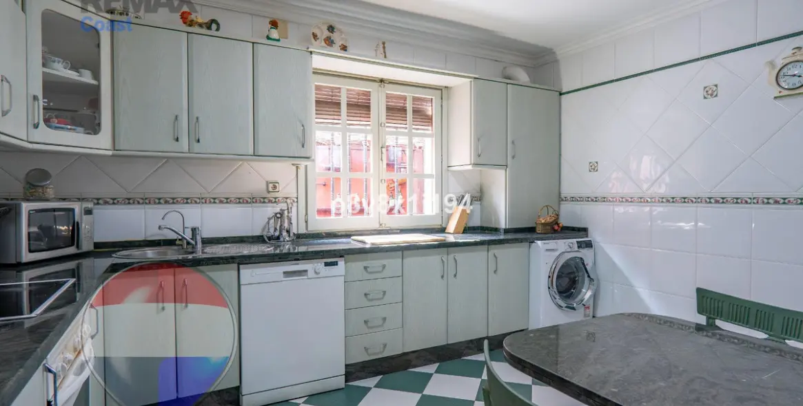 Sale of detached villa in Ciudad Jardín 18