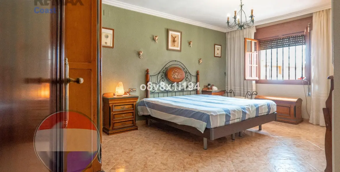 Sale of detached villa in Ciudad Jardín 19