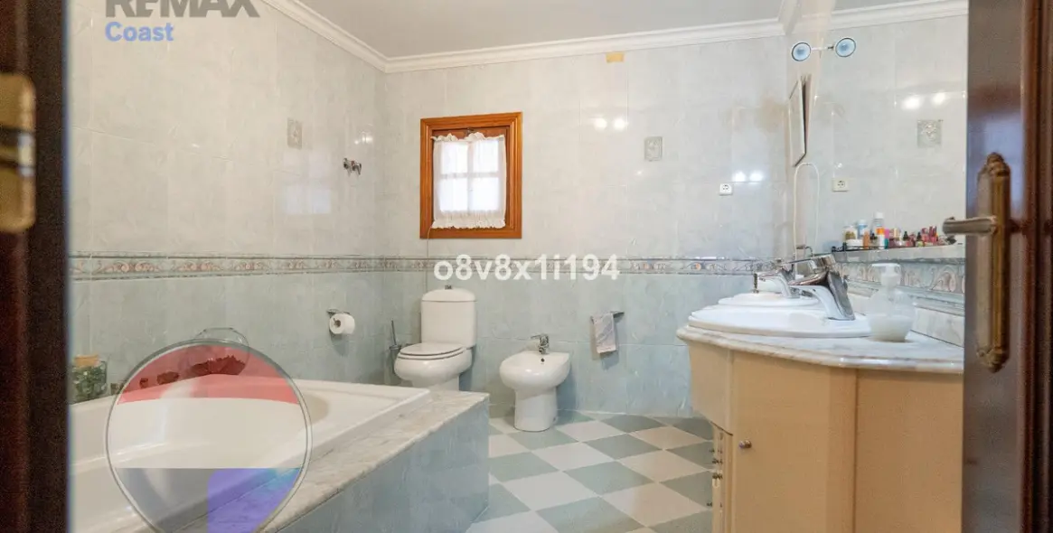 Sale of detached villa in Ciudad Jardín 21