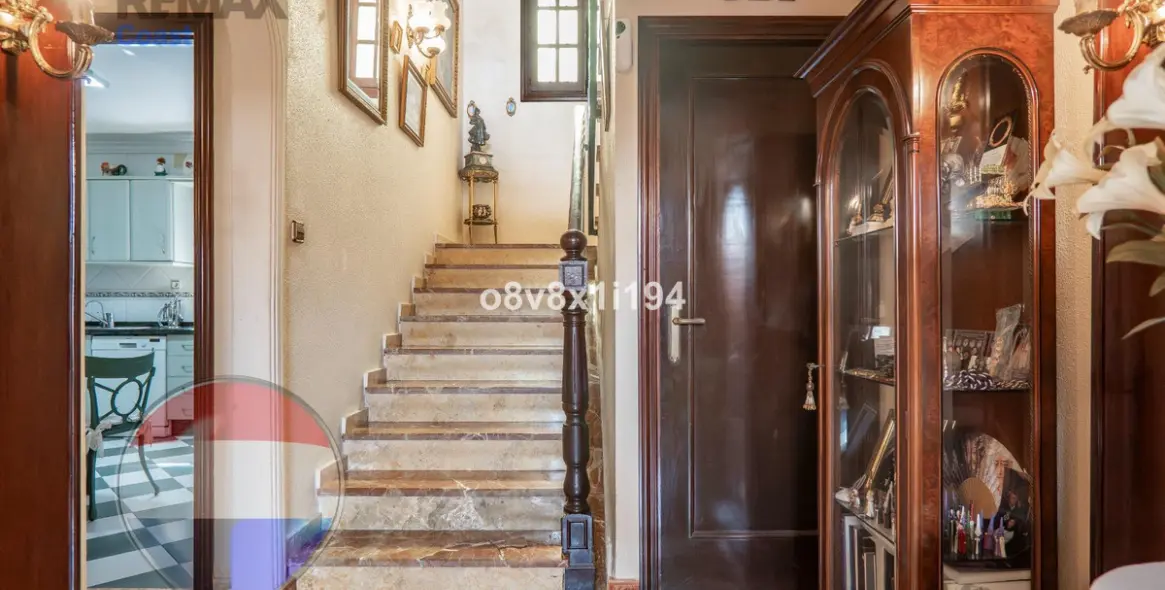 Sale of detached villa in Ciudad Jardín 25