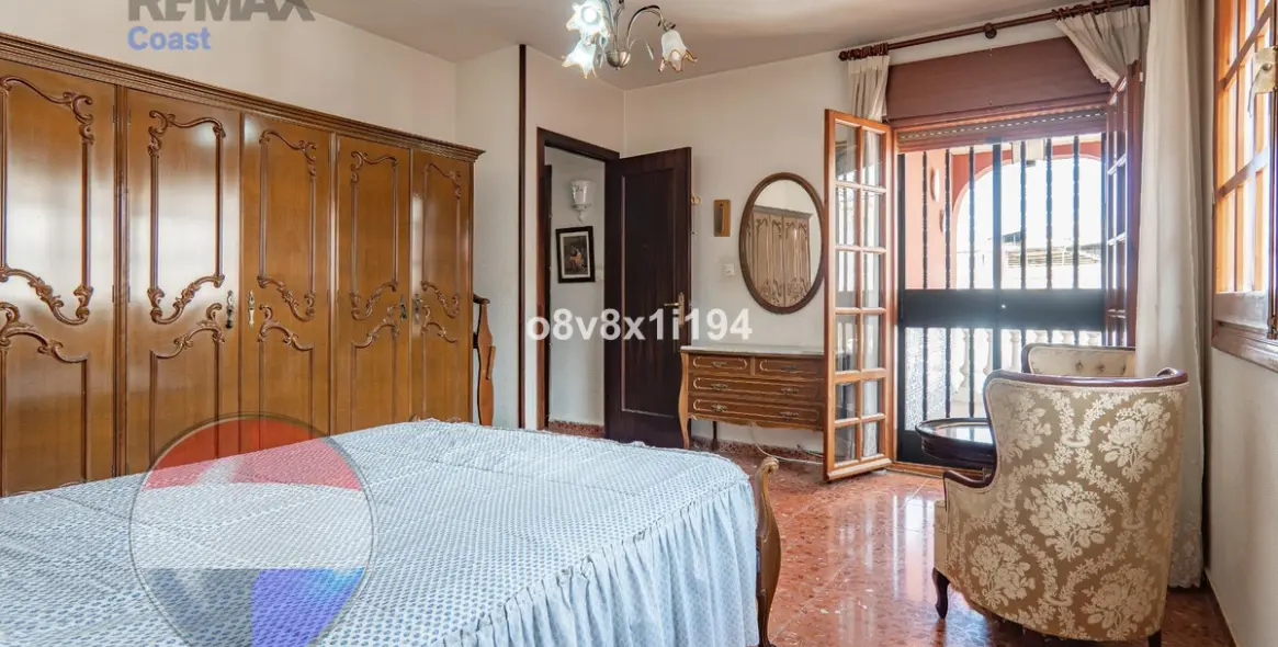 Sale of detached villa in Ciudad Jardín 41