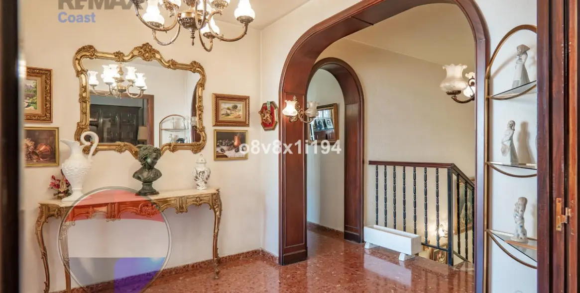 Sale of detached villa in Ciudad Jardín 46