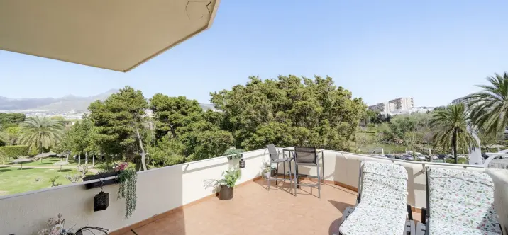 Sale of middle floor apartment in Benalmadena 4