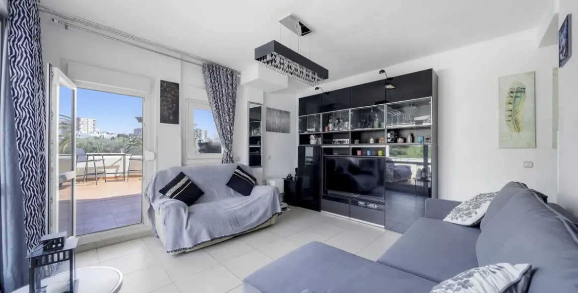 Sale of middle floor apartment in Benalmadena 7