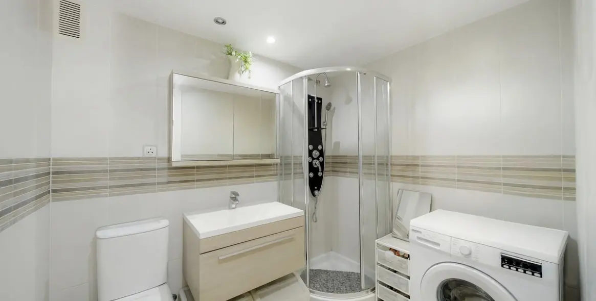 Sale of middle floor apartment in Benalmadena 14