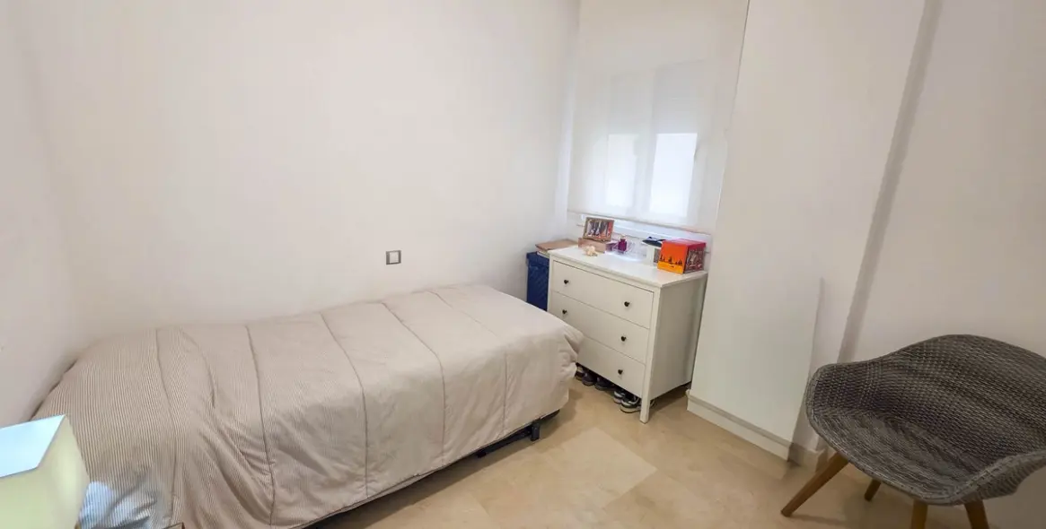 Продажа апартаментов на среднем этаже в San Luis de Sabinillas 11