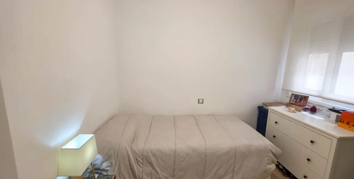 Продажа апартаментов на среднем этаже в San Luis de Sabinillas 12