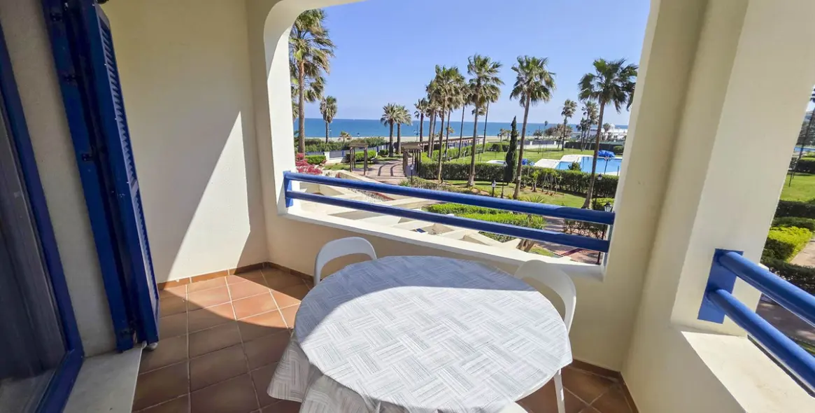 Продажа апартаментов на среднем этаже в San Luis de Sabinillas 27