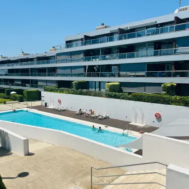 Продажа апартаментов на среднем этаже в Manilva