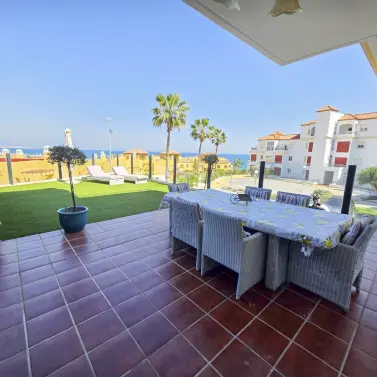 Sale of ground floor apartment in La Duquesa