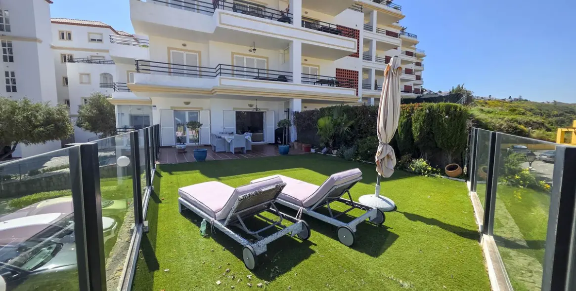 Sale of ground floor apartment in La Duquesa 3