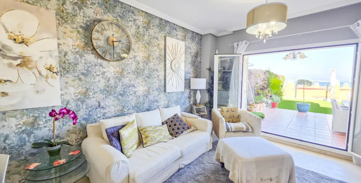 Sale of ground floor apartment in La Duquesa 27