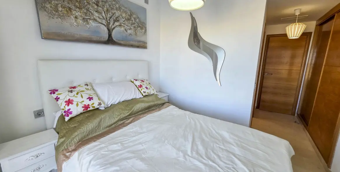 Sale of ground floor apartment in La Duquesa 55