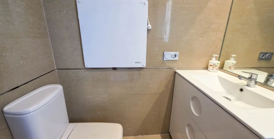 Sale of ground floor apartment in La Duquesa 83