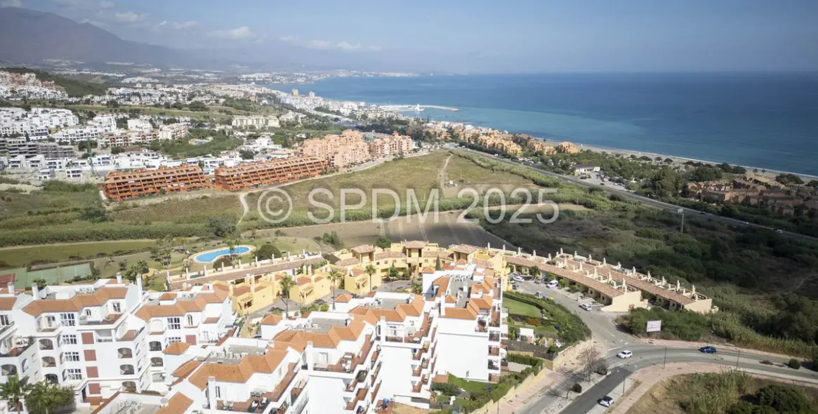 Sale of ground floor apartment in La Duquesa 99