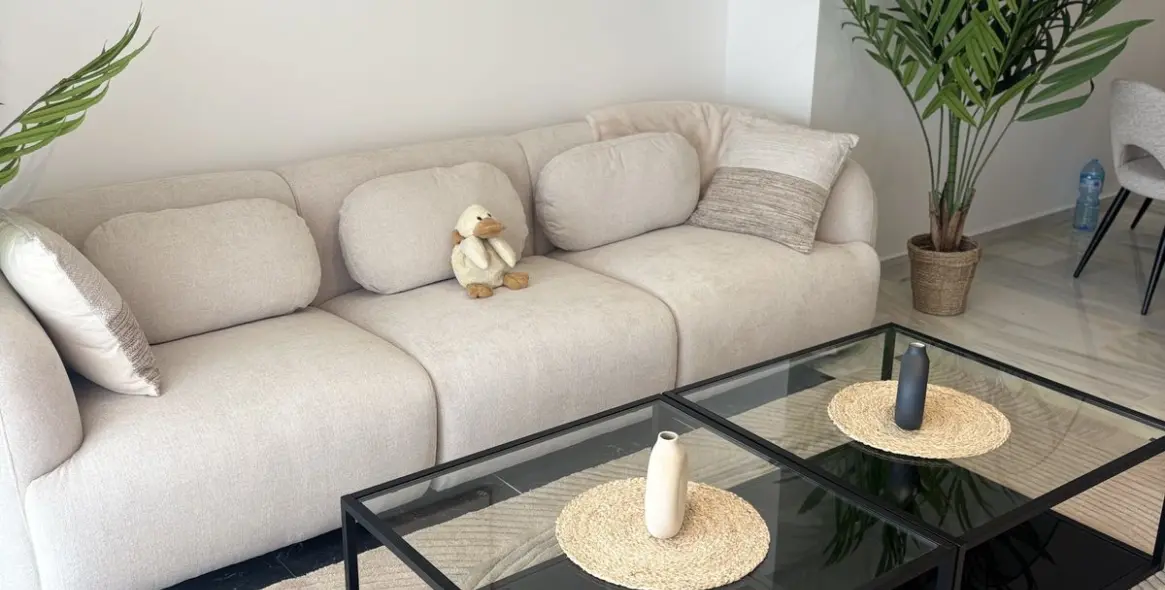 Venta de apartamento en planta media en Calahonda 3