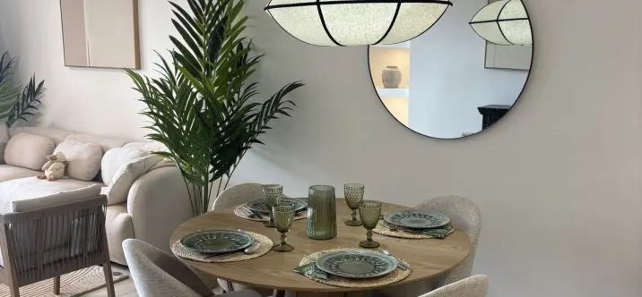 Sale of middle floor apartment in Calahonda 4