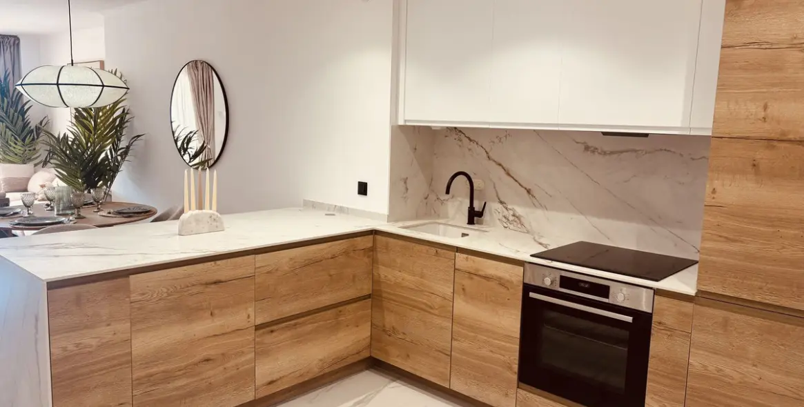 Venta de apartamento en planta media en Calahonda 7