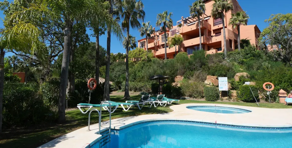 Продажа апартаментов на среднем этаже в La Mairena 2