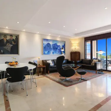 Sale of middle floor apartment in La Mairena