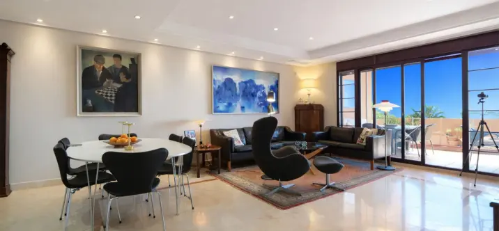 Sale of middle floor apartment in La Mairena 2