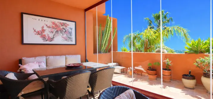 Sale of middle floor apartment in La Mairena 3