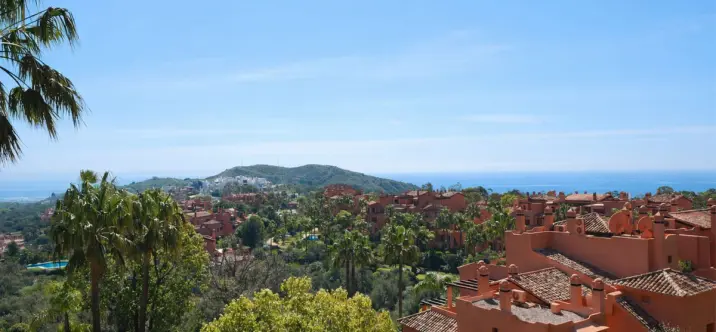 Sale of middle floor apartment in La Mairena 4