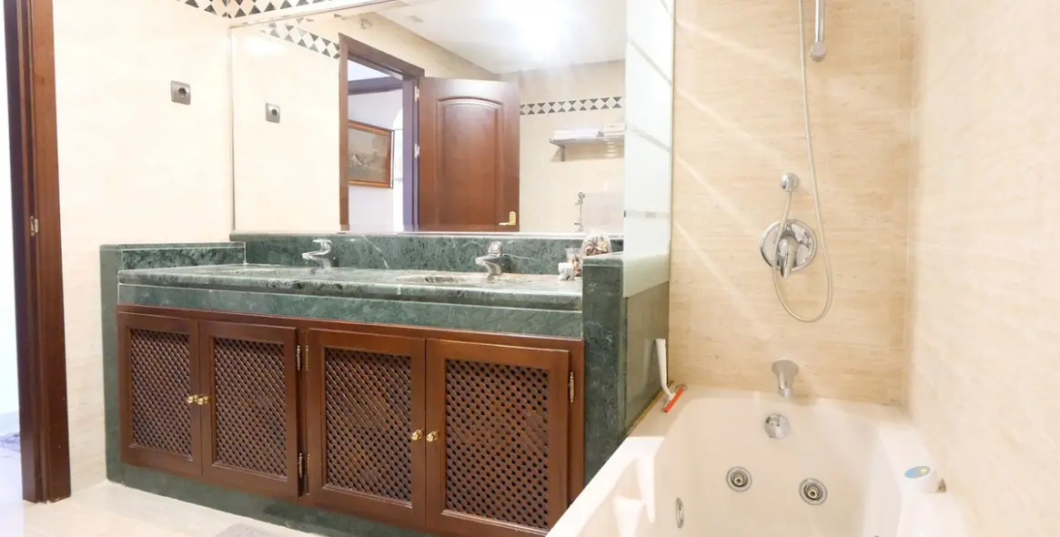 Продажа апартаментов на среднем этаже в La Mairena 8