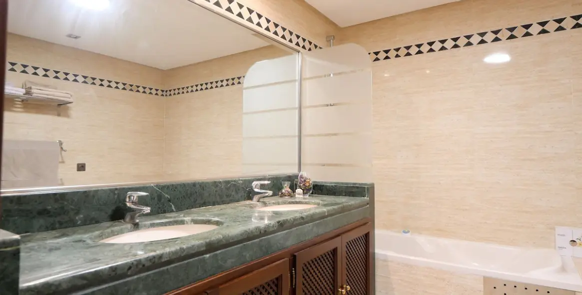 Продажа апартаментов на среднем этаже в La Mairena 9