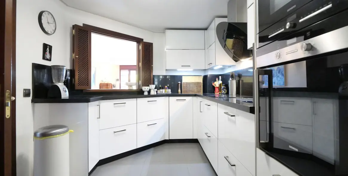 Продажа апартаментов на среднем этаже в La Mairena 16