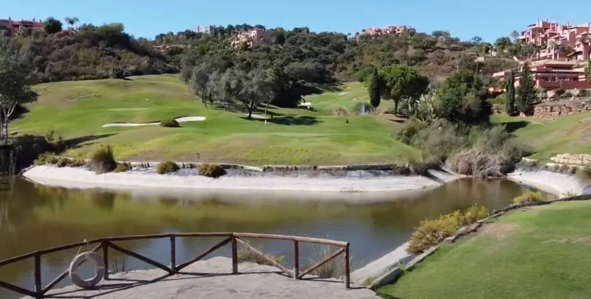 Продажа апартаментов на среднем этаже в La Mairena 27