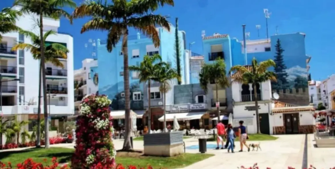 Sale of ground floor apartment in Estepona 3