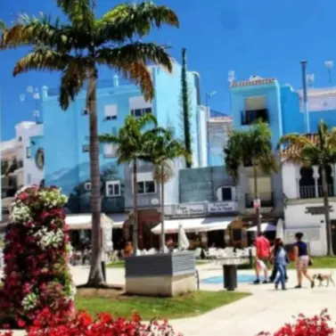 Sale of ground floor apartment in Estepona