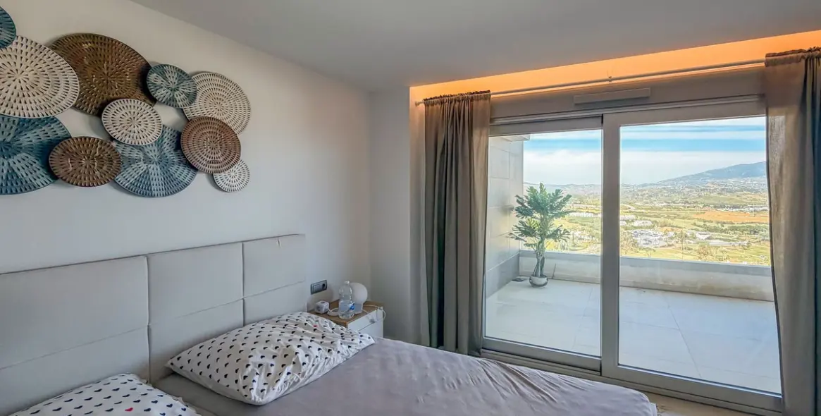 Sale of middle floor apartment in La Cala Golf 10