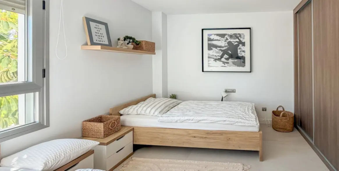 Sale of middle floor apartment in La Cala Golf 13