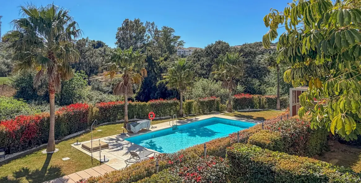 Sale of middle floor apartment in La Cala Golf 18