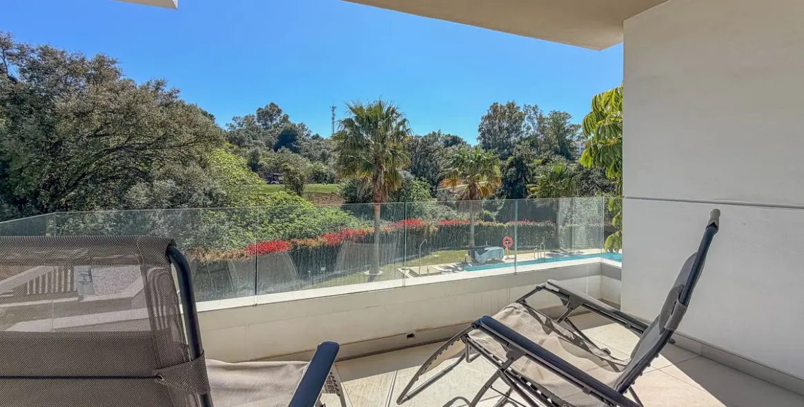 Sale of middle floor apartment in La Cala Golf 19