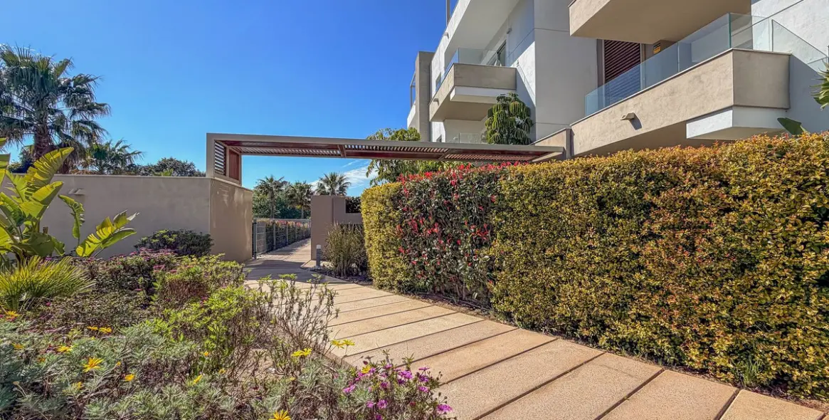 Sale of middle floor apartment in La Cala Golf 22