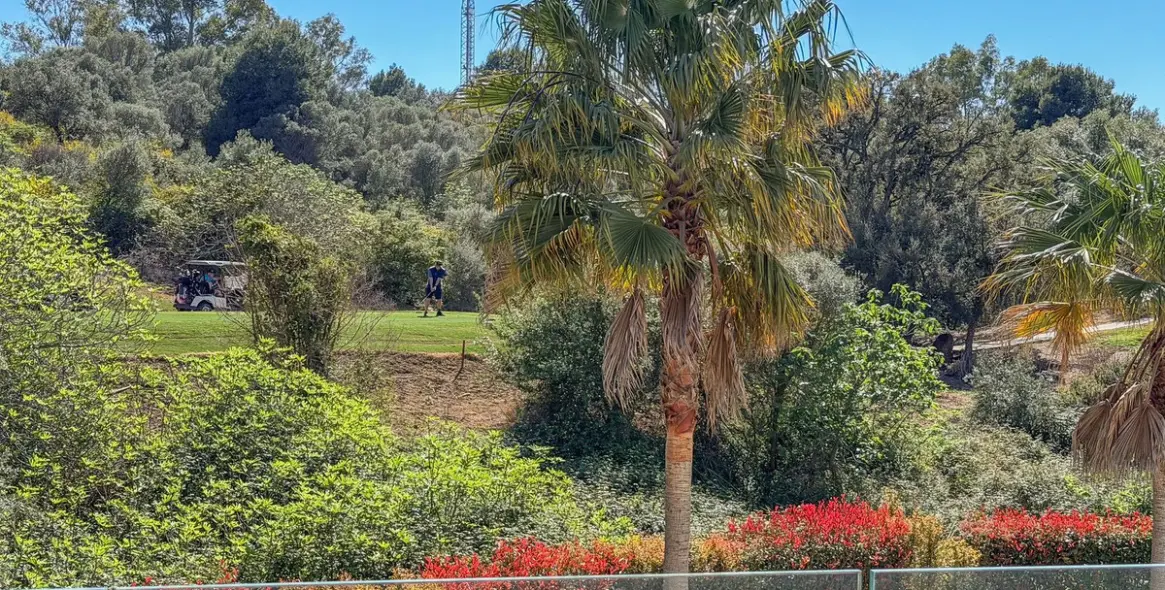 Sale of middle floor apartment in La Cala Golf 23